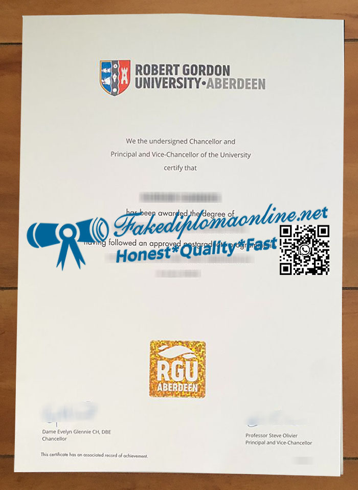 Robert-Gordon-University-diploma